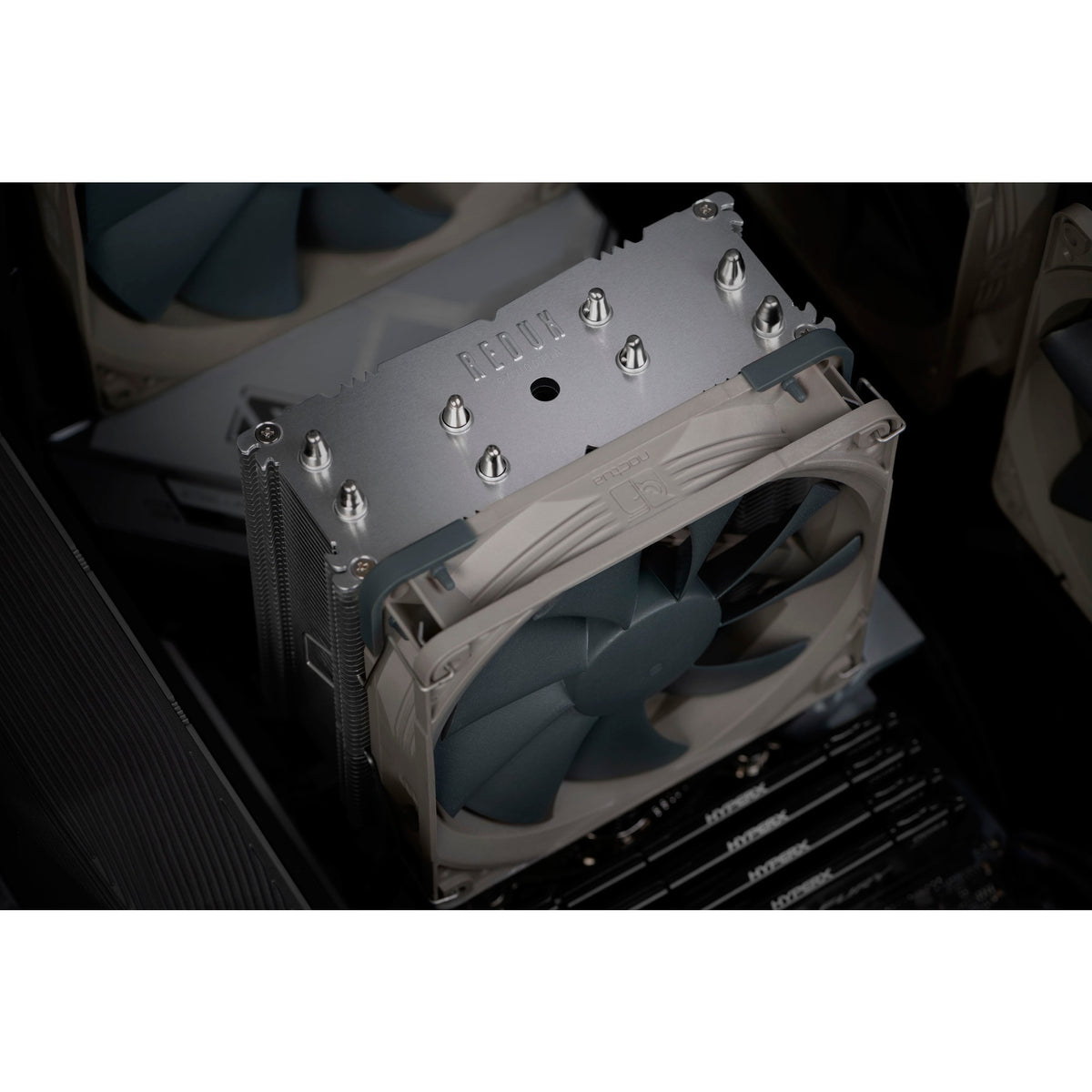 Noctua NH-U12S Redux CPU-køler (grå, 4-benet PWM blæserstik)