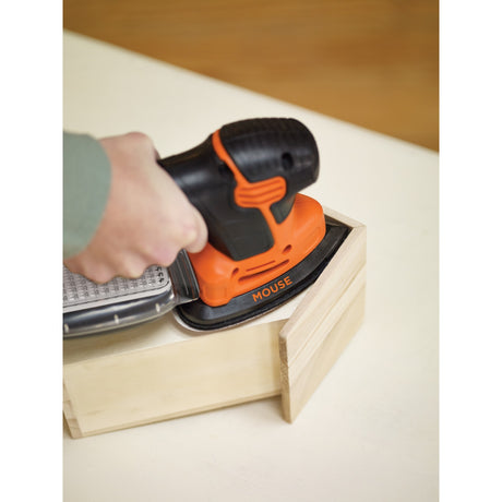 Black+decker 120 watt muse detaljesliber ka2500k-qs deltasliber (orange sort, tilbehør og etui inkluderet)