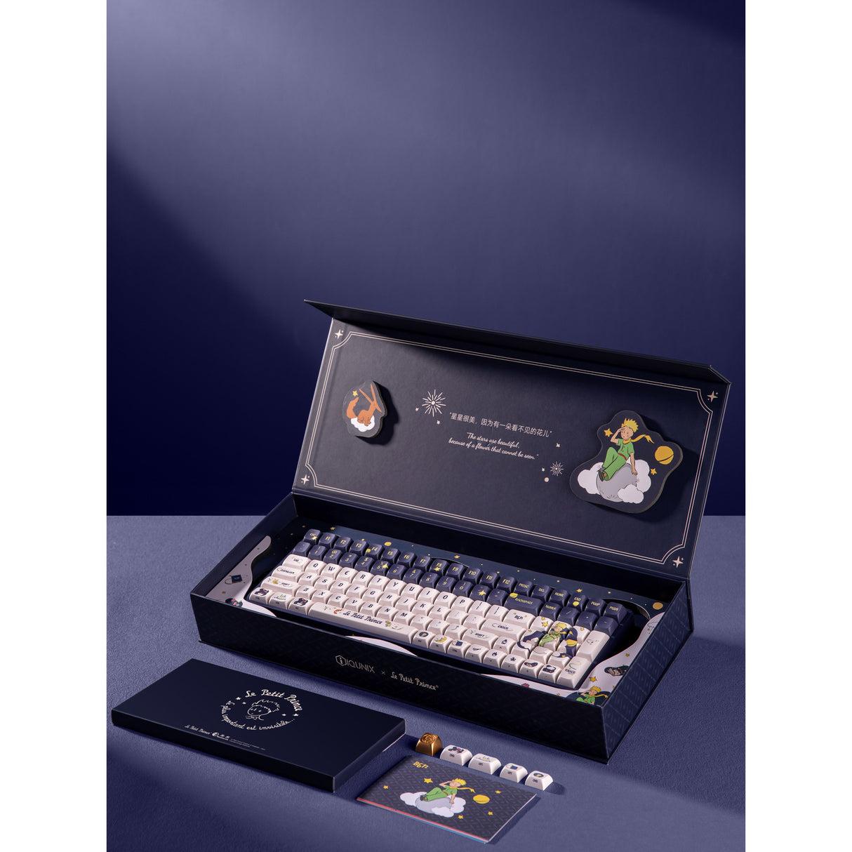 Iqunix F97 Starry Tryst RGB mekanisk gaming-tastatur (mørkeblåt, amerikansk layout (QWERTY), Iqunix silent rose, 96 %, RGB LED'er, hot-swappable, PBT, 2,4GHz | Bluetooth 5.1 | USB-C)