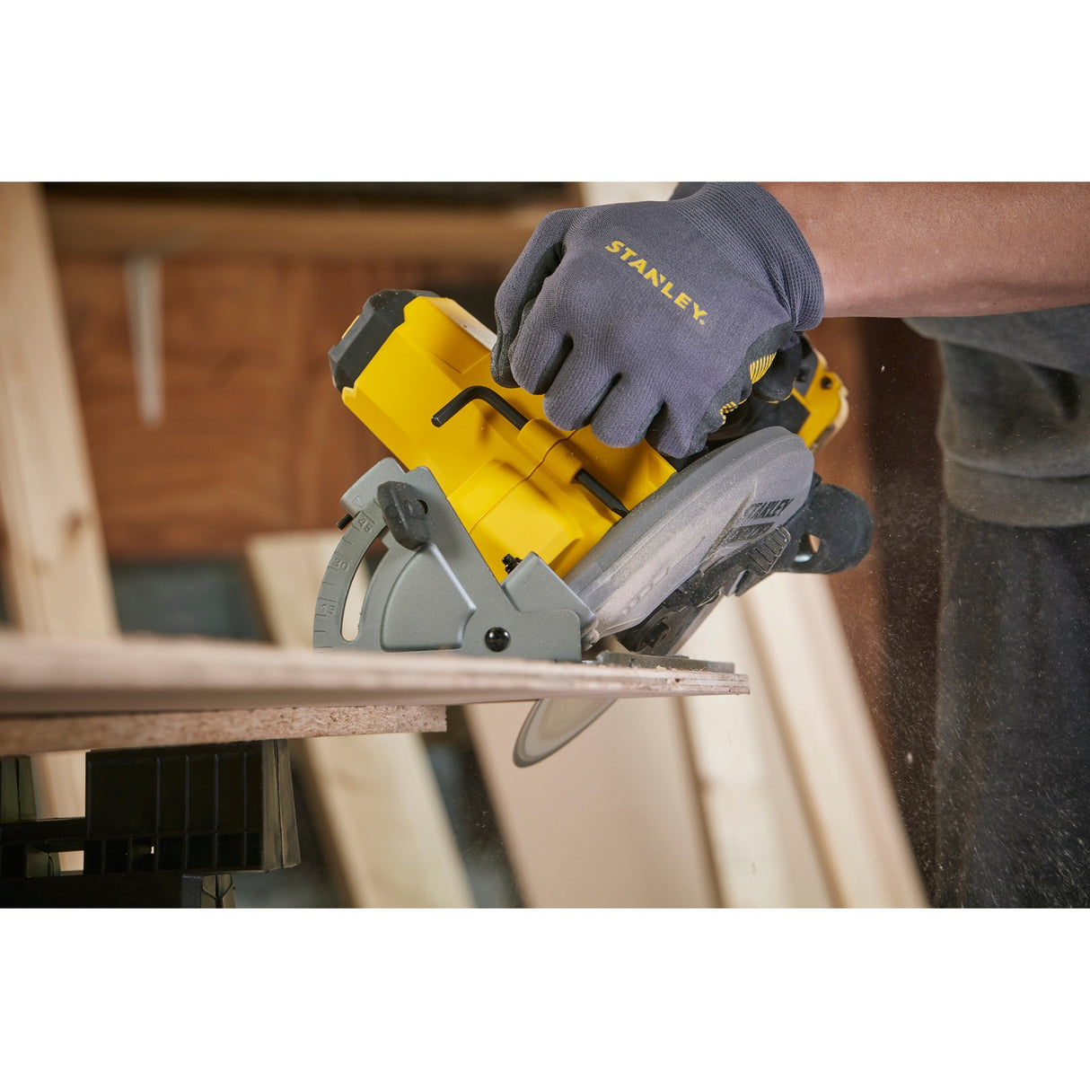 Stanley fatmax v20 18v håndrundsav (gul sort, kuffert, 2 batterier (2,0ah) og oplader (4a) inkluderet)