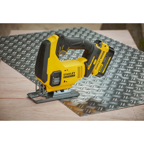 Stanley sfmcs600m2k fatmax® v20 batteristiksav 18v 4.0ah i kuffert