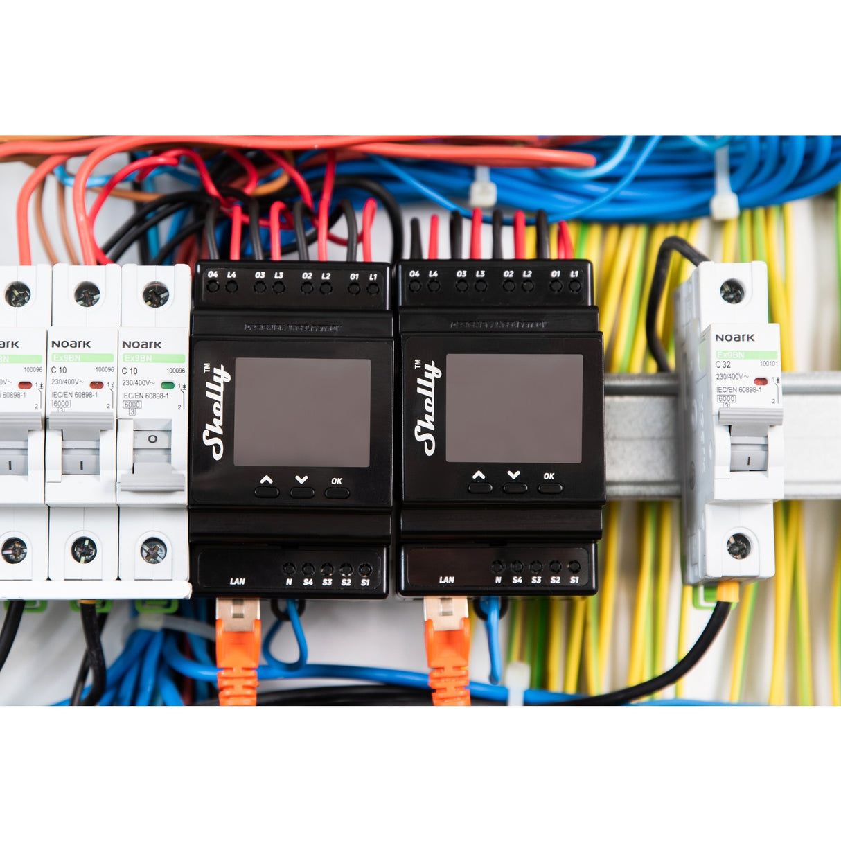 Shelly pro 16:00 relæ (4-kanals, WiFi, LAN, Bluetooth)