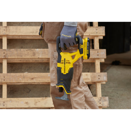 Stanley fatmax v20 18v frem- og tilbagegående sav (gul sort, kuffert, 2 batterier (2.0ah) og oplader (2a) inkluderet)