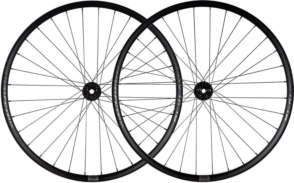 Reverse komponenter sort en 27.5 boost tubeless hjulsæt