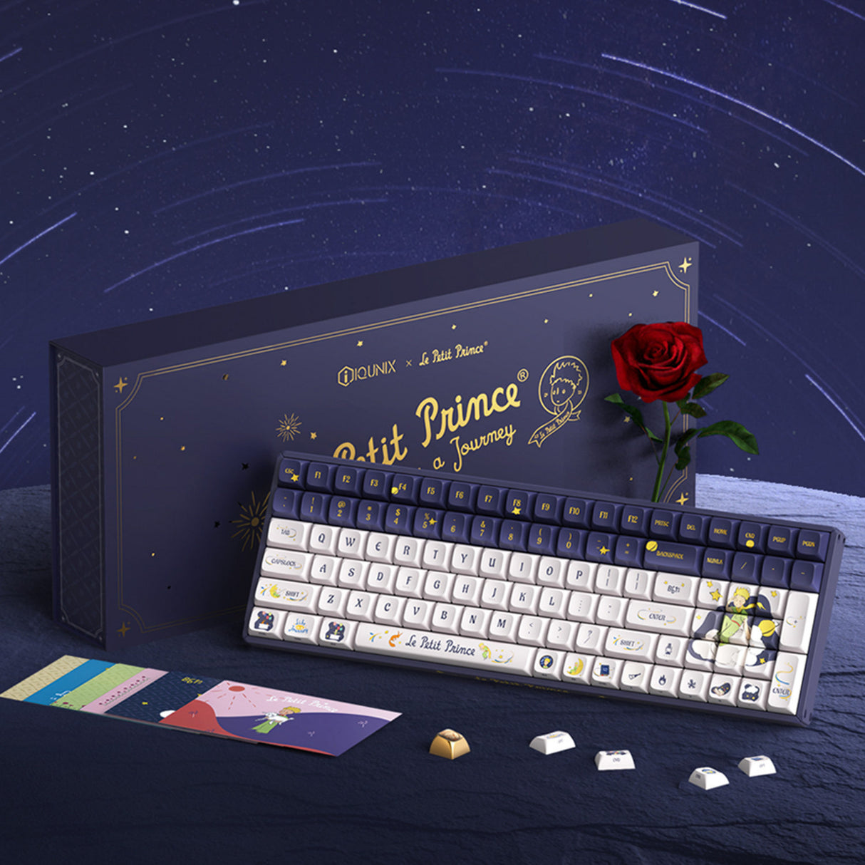 Iqunix f97 starry tryst rgb mekanisk gaming-tastatur (mørkeblåt, us-layout (qwerty), gateron rød, 96%, rgb-lysdioder, hot-swappable, pbt, 2.4ghz | bluetooth 5.1 | usb-c)