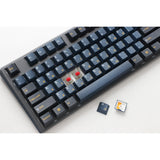 Ducky one 3 pro rgb mekanisk gaming-tastatur (sort, us-layout (qwerty), cherry mx2a red, 100%, rgb led, double-shot pbt, kvaksalvermekanik, hot swap)