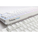 Ducky one 3 klassisk ren hvid tkl rgb mekanisk tastatur (hvid, us-layout (qwerty), cherry mx silent red, 80% (tkl), rgb lysdioder, double-shot pbt, hot-swappable, quack mekanik)