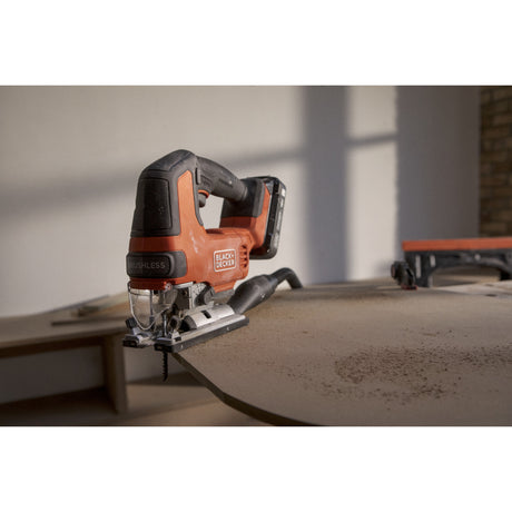 Black+decker blcjs78n-xj 18v decoupeerzaag (zwart oranje, accu en oplader niet inbegrepen)