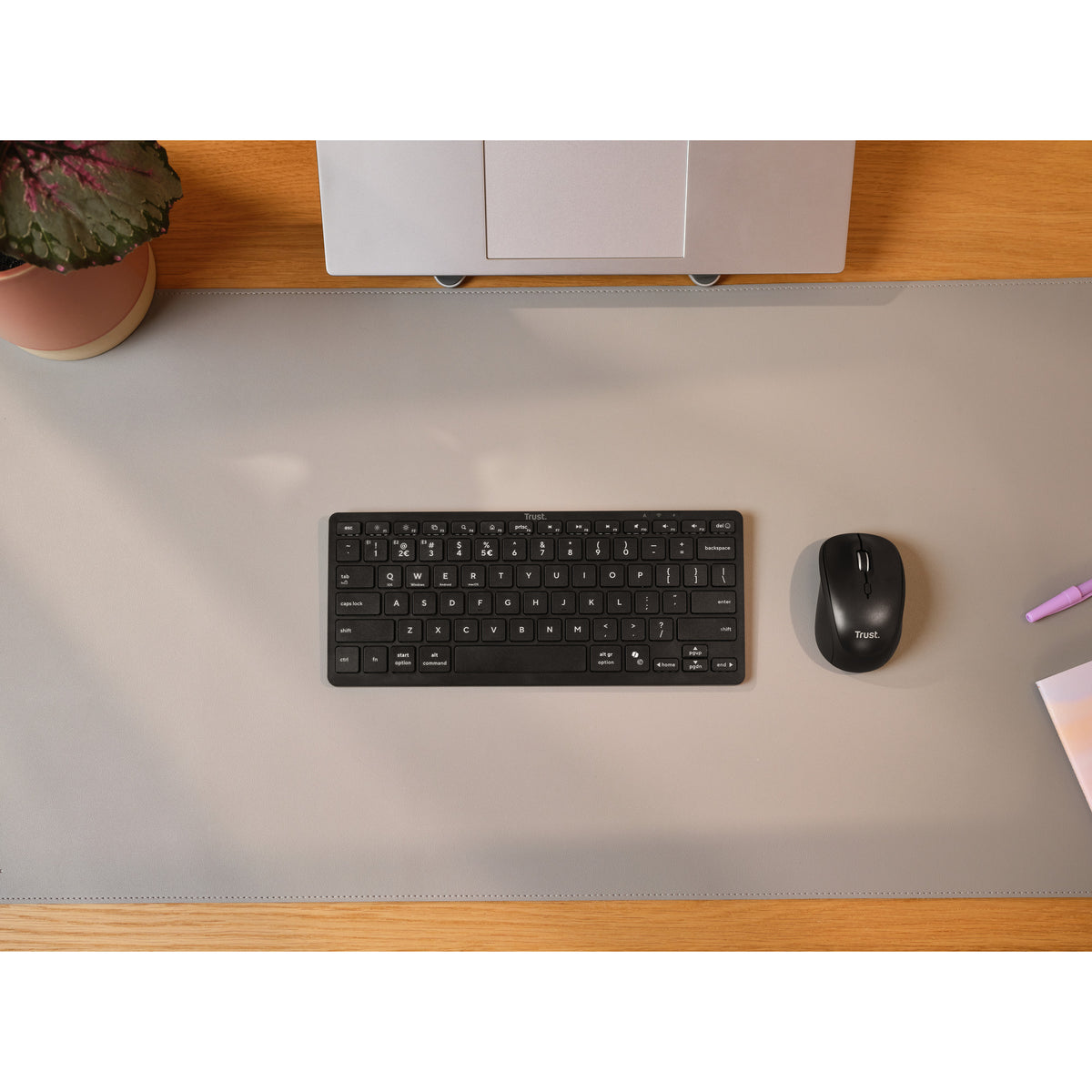 Trust nado ii bluetooth-tastatur (sort, us-layout (qwerty), saksekontakter, 80% (tkl), bluetooth)