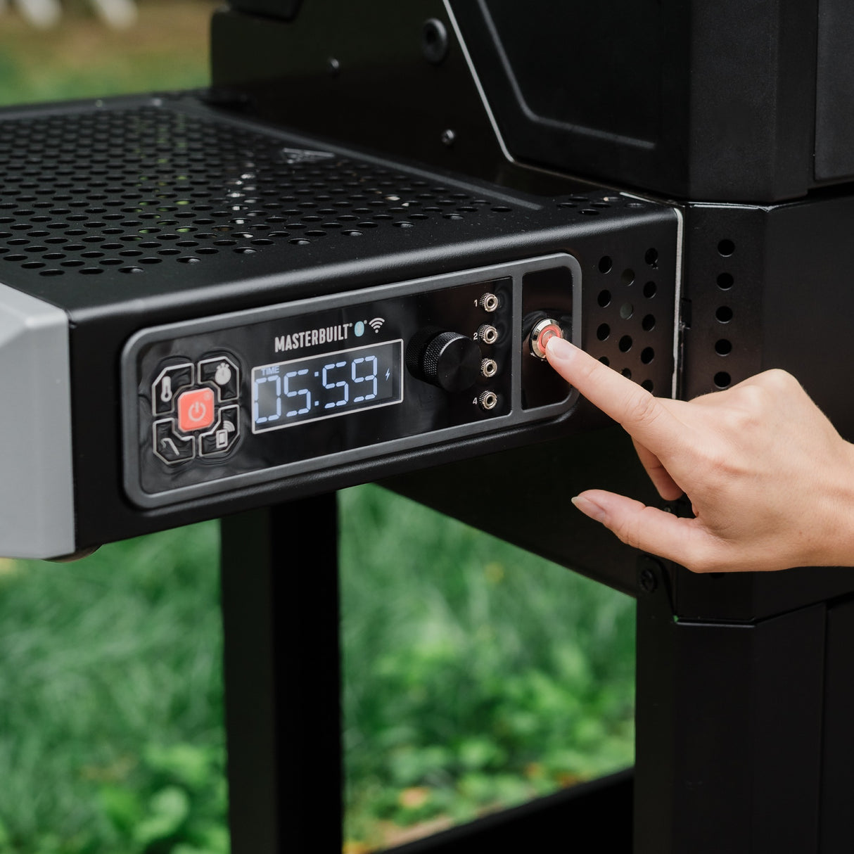 Masterbuilt Autoignite Series 545 Digital kulgrill og ryger (sort, WiFi-kontrol)