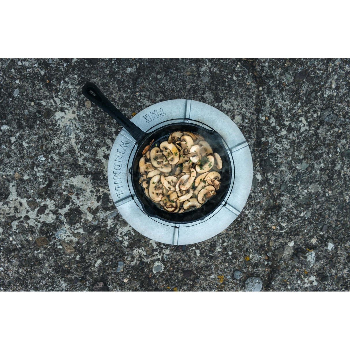 Vindmøllepande m bradepande (sort, ø 21 cm)