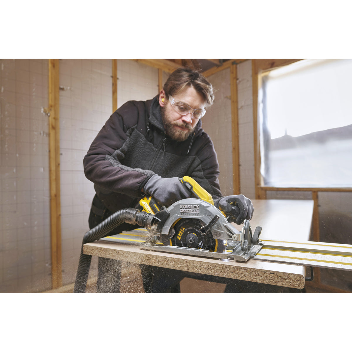 Stanley fatmax v20 18v rundsav 190mm håndrundsav (sort gul, batteri og oplader inkluderet, med kuffert)