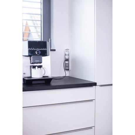 Brennerstuhl ®estilo hjørne tilslutningsboks med USB-opladningsfunktion 4-vejs 2x beskyttelsesstik 2x euro sølv hvid