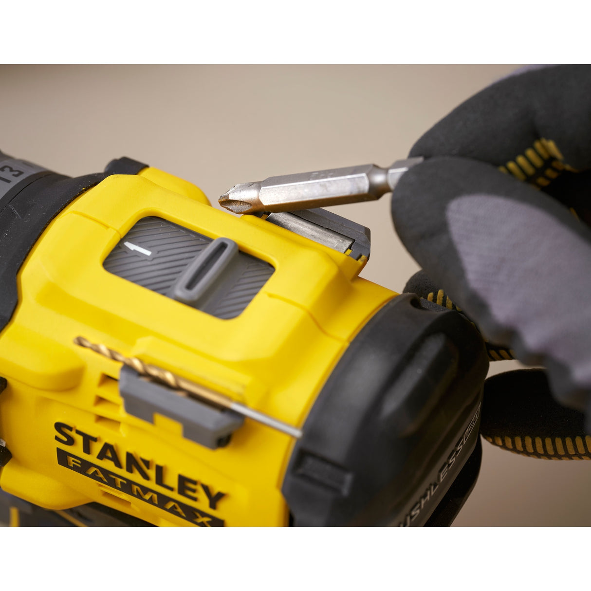 Stanley fatmax v20 18v børsteløs skruetrækker (gul sort, batteri og oplader medfølger ikke)
