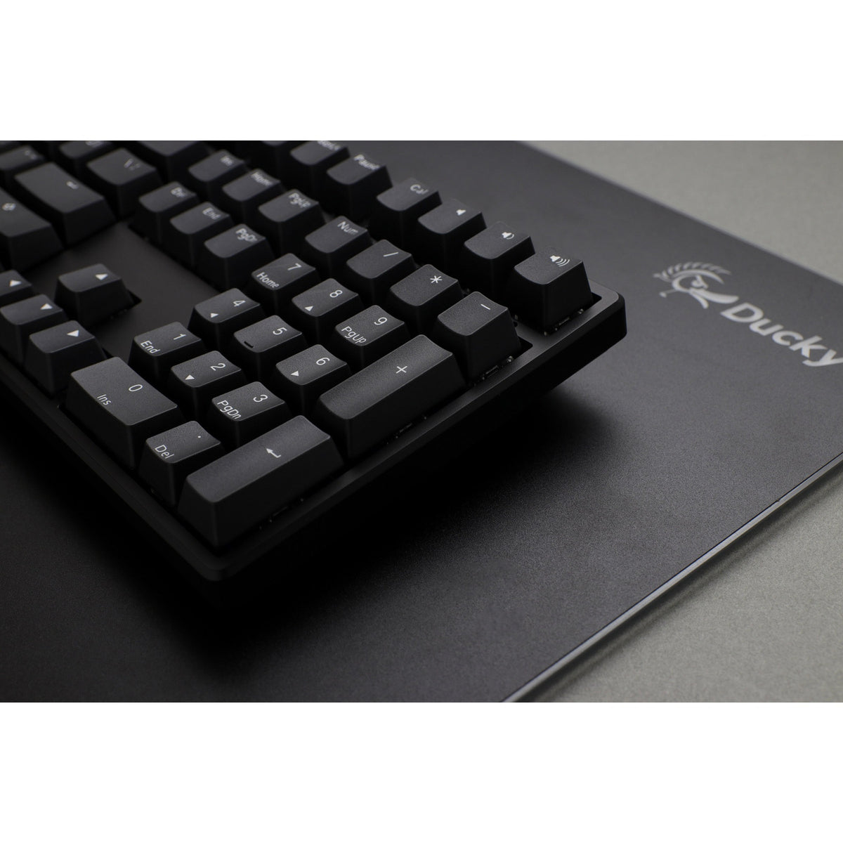 Ducky origin phantom black, tastatur (sort, us-layout, cherry mx red, hot swap, pbt double-shot keycaps)