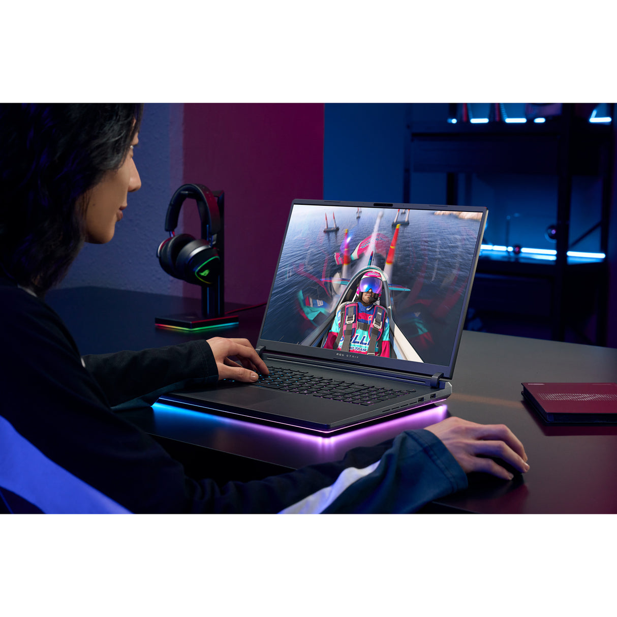 Asus ROG Strix G16 G615JMR-S5020W 16 gaming bærbar (Grå | Core i7-14650HX | RTX 5060 | 16 GB | 1 TB SSD)