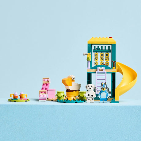 Lego ® bluey: bluey og chloé i legepladsbyggesættet - 11201