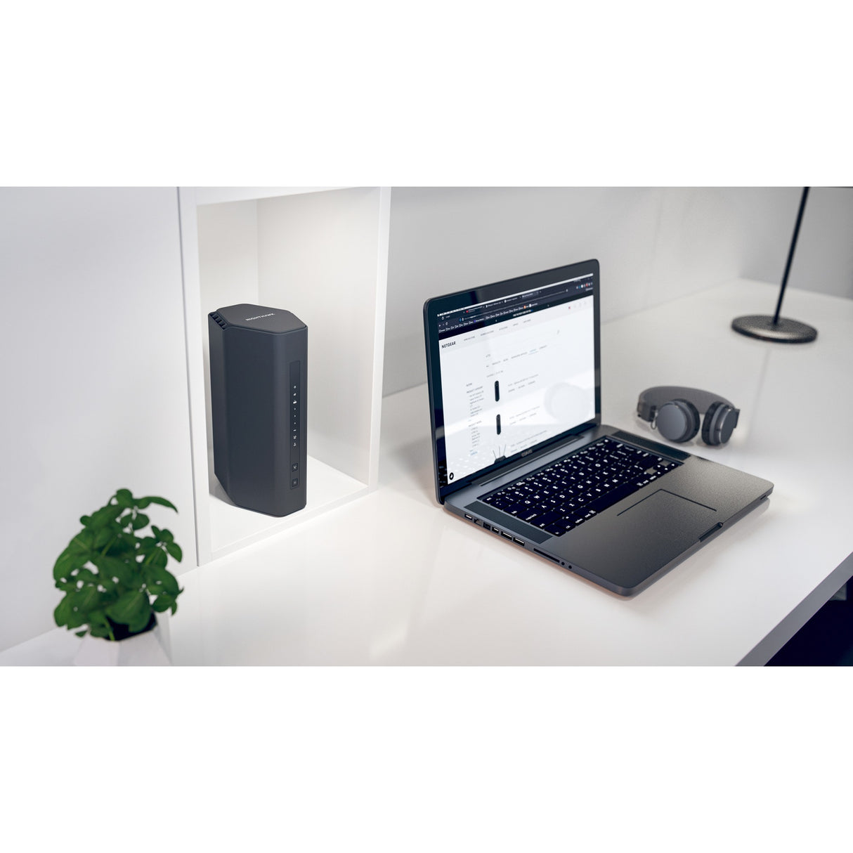 Netgear nighthawk wifi 7 router rs200 (sort)