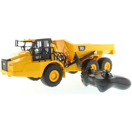 Carrera 1:24 rc cat 745 dumper