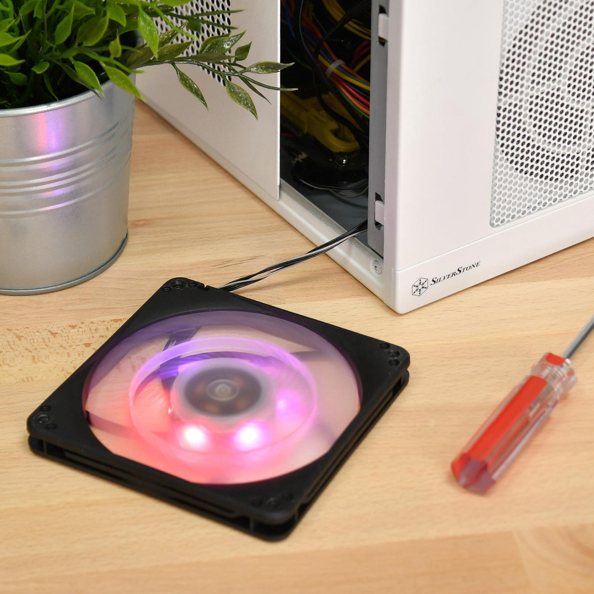 Silverstone sst-fw124-argb 120x120x15 kabinet blæser (sort, 120 x 120 x 15 mm, pwm)