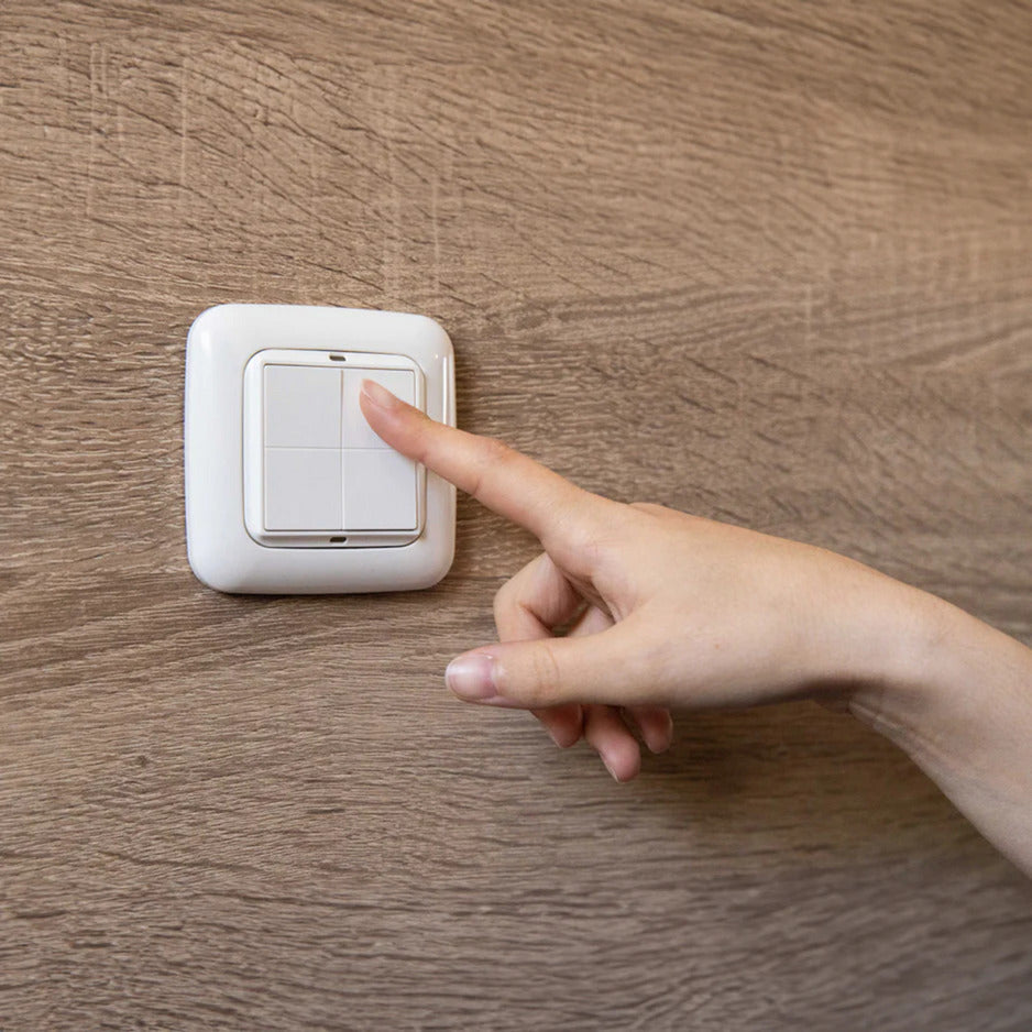 Shelly blu wall switch 4 + busch-jaeger adapter schakelaar (wit, bluetooth 4.2)