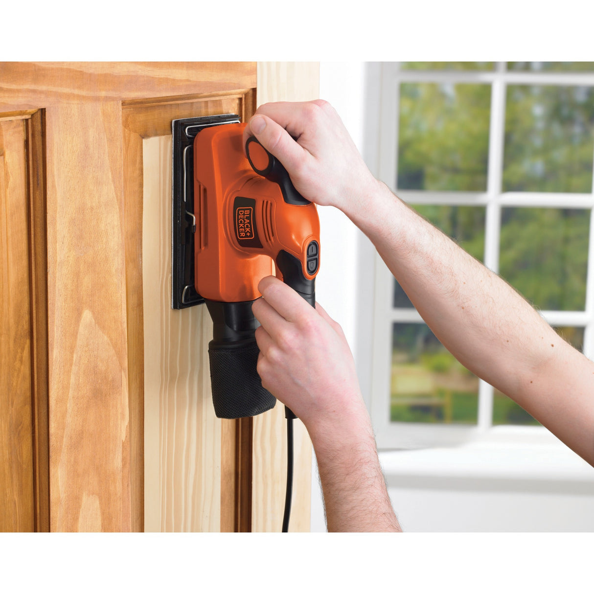 Black+decker 240w 1 3-arks orbital sander (sort orange)