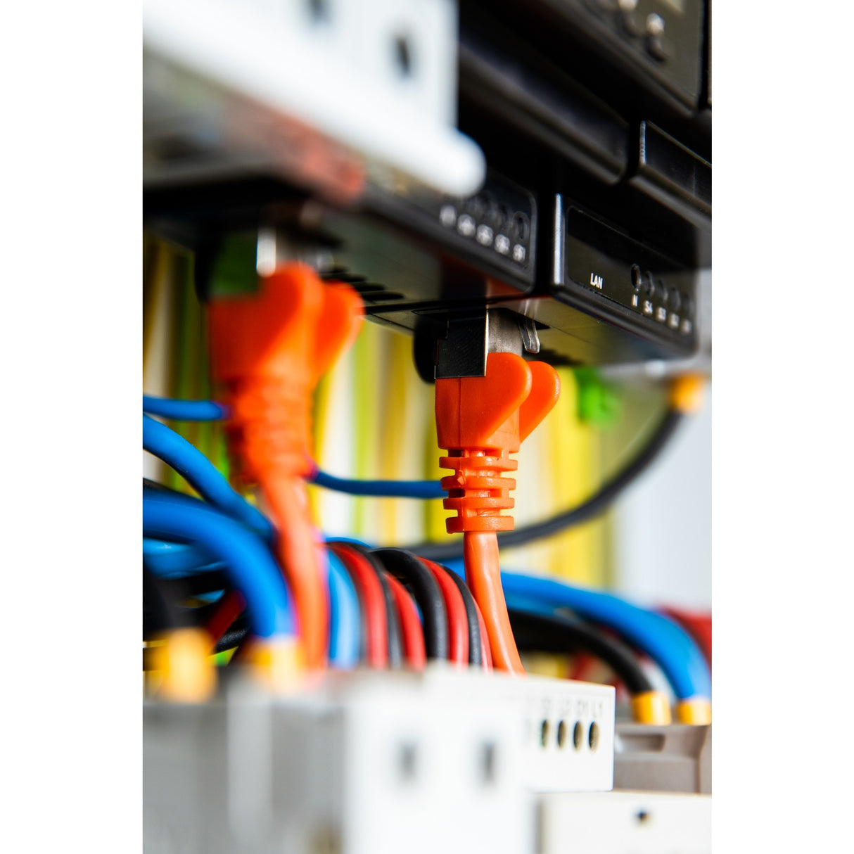 Shelly pro 16:00 relæ (4-kanals, WiFi, LAN, Bluetooth)