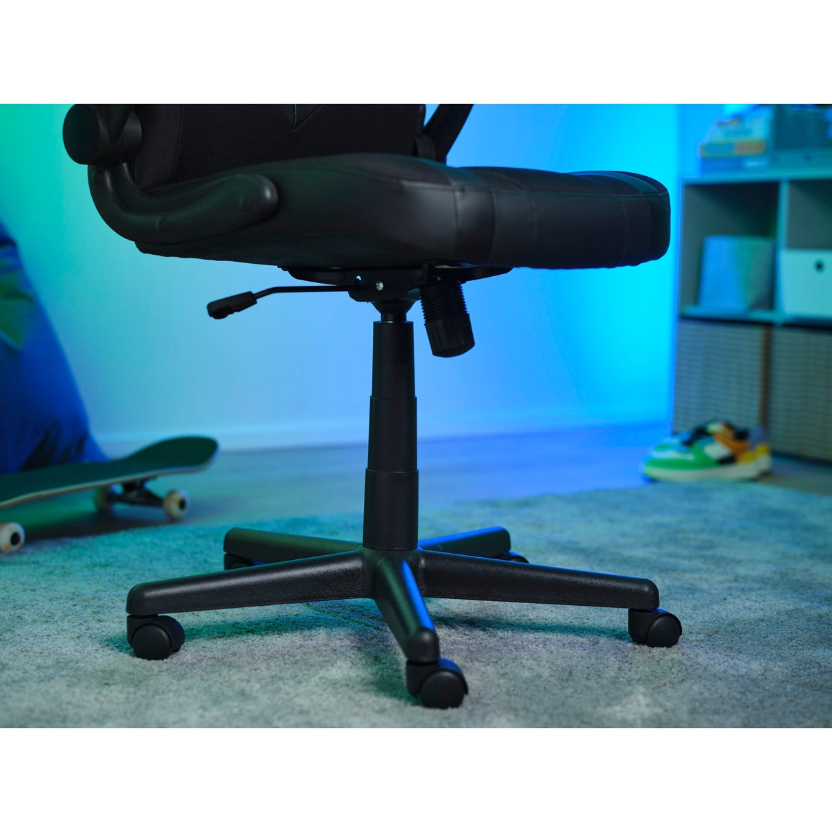 Trust gxt 703 riye gaming stol (sort)