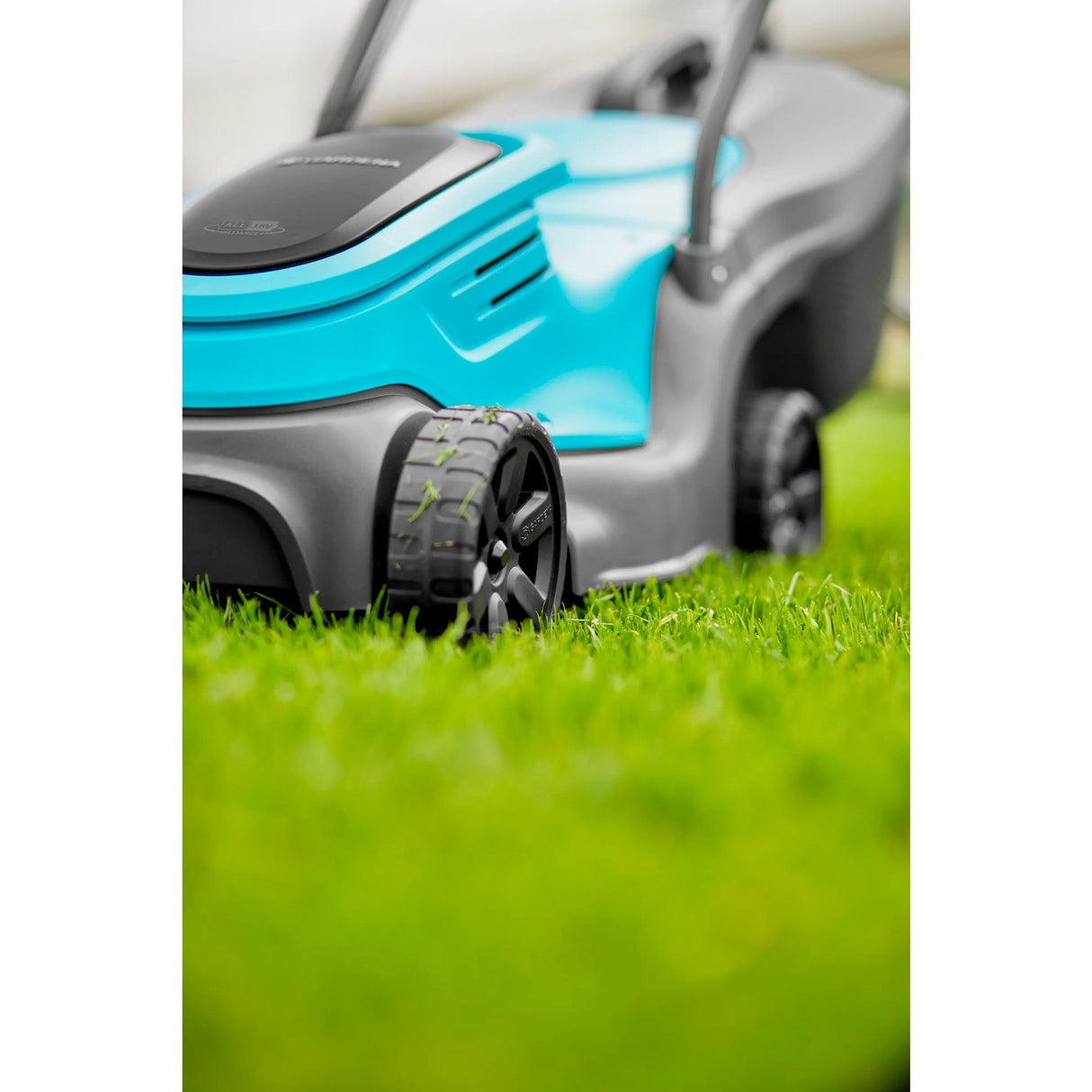 Gardena powermax 30 18v p4a læs plæneklipper batteri inkl. lader 18 v klippebredde max. 300 mm