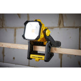 Stanley fatmax v20 18v arbejdslampe (gul sort, batteri og oplader medfølger ikke)