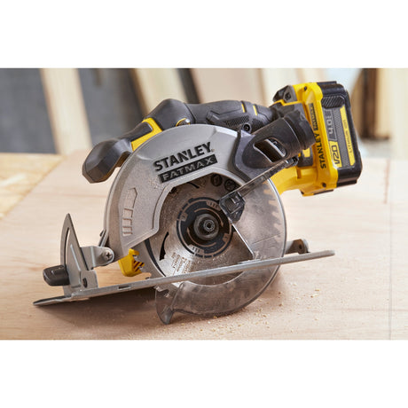 Stanley fatmax v20 18v håndrundsav (gul sort, kuffert, 2 batterier (2,0ah) og oplader (4a) inkluderet)