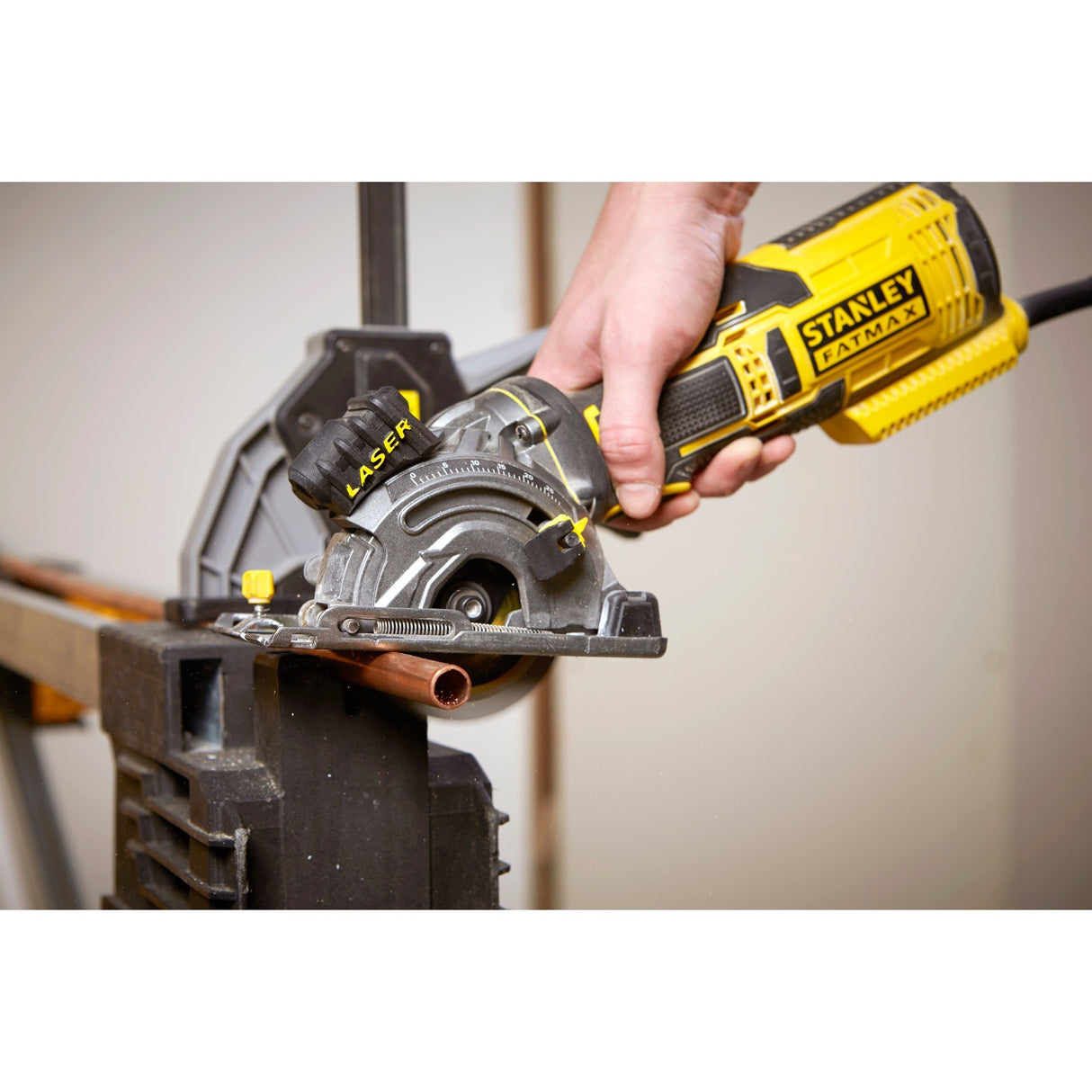 Stanley fatmax 650w multi-materiale sav håndrundsav (gul sort, med etui)