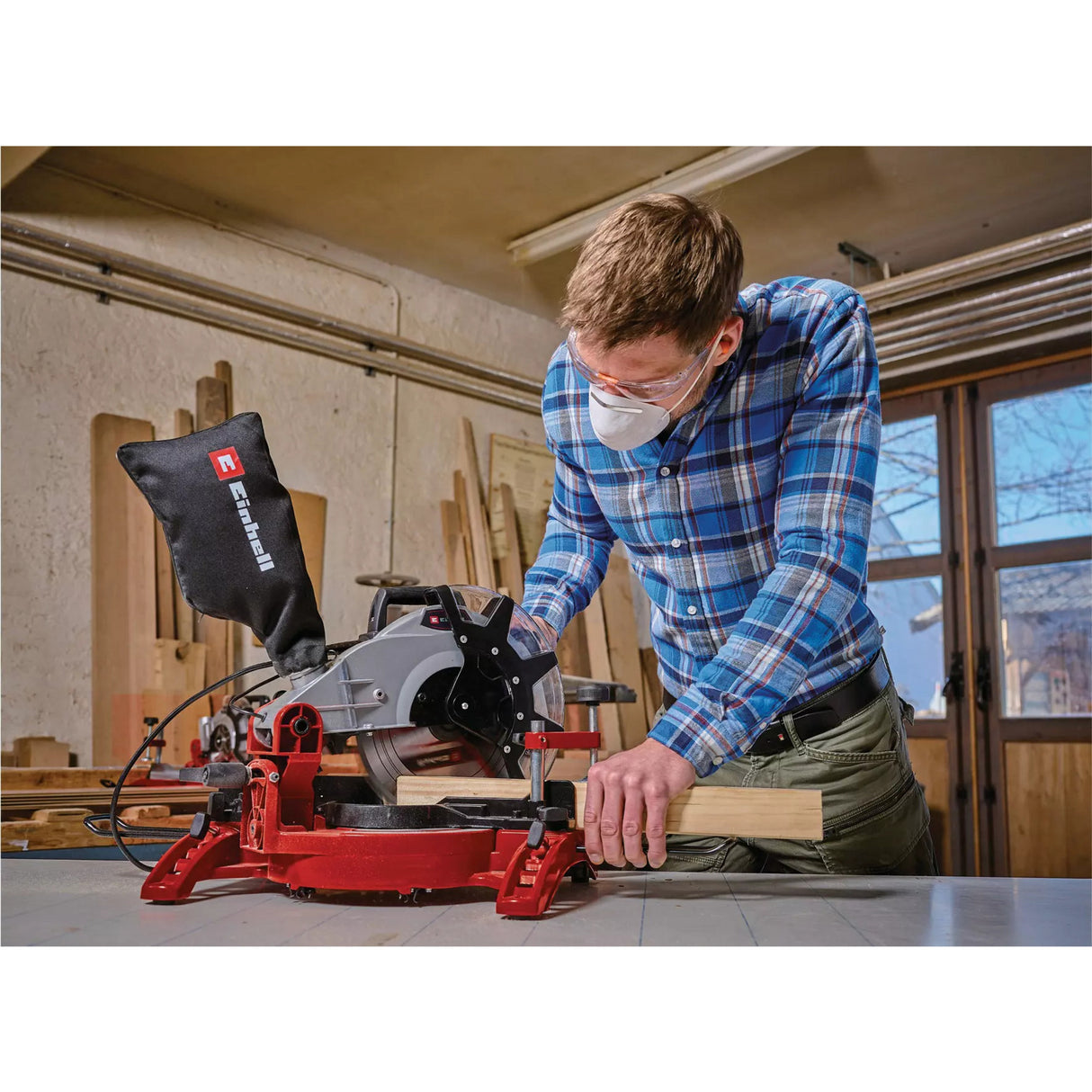 Einhell geringssav th-ms 2513l kap- og geringssav (rød)