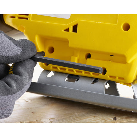 Stanley sfmcs600m2k fatmax® v20 batteristiksav 18v 4.0ah i kuffert
