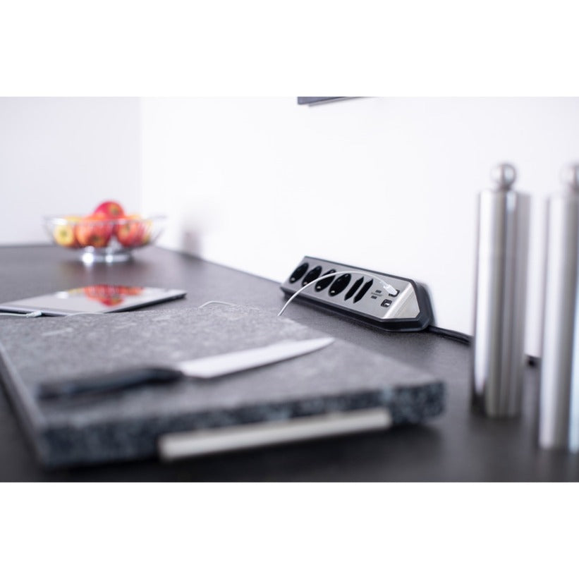 Brennerstuhl ®estilo hjørne tilslutningsboks med USB-opladningsfunktion 6-vejs 4x beskyttelsesstik 2x euro sølv sort