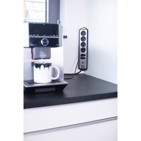 Brennerstuhl ®estilo hjørne tilslutningsboks med USB-opladningsfunktion 6-vejs 4x beskyttelsesstik 2x euro sølv sort