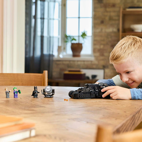 Lego DC Super Heroes - Batman Tumbler vs. to-ansigt og joker konstruktionslegetøj (76303)