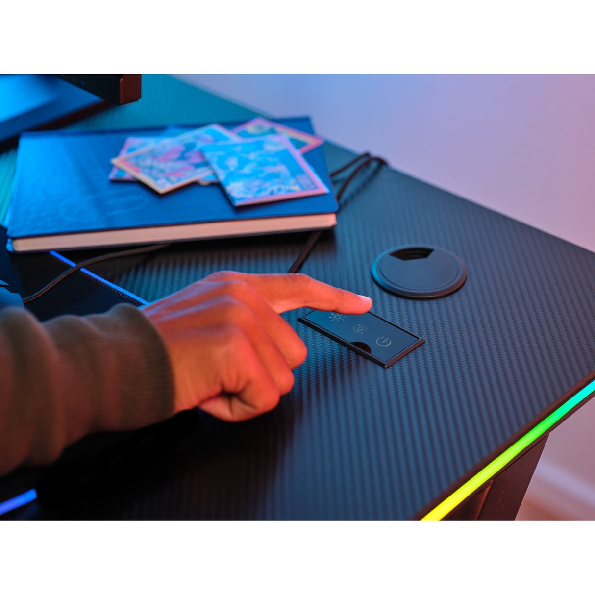 Trust GXT 709 Luminus RGB Gaming Desk Gaming Desk (sort)