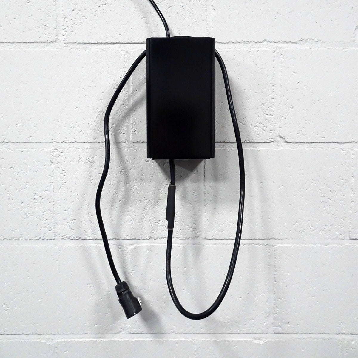 Ladeholder batterilader vægholder m