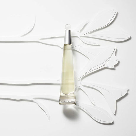 Issey miyake gavesæt l'eau d'issey femme eau de toilette spray 50ml + bodylotion 50ml kvinder