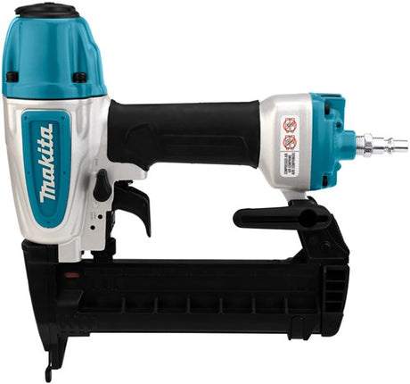 Makita at638a 8 bar hæftemaskine (smal krone) i kuffert, med olie - at638a