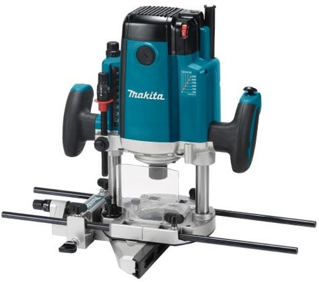 Makita rp2302fc04 | 230 v router | i æske | med tilbehørssæt