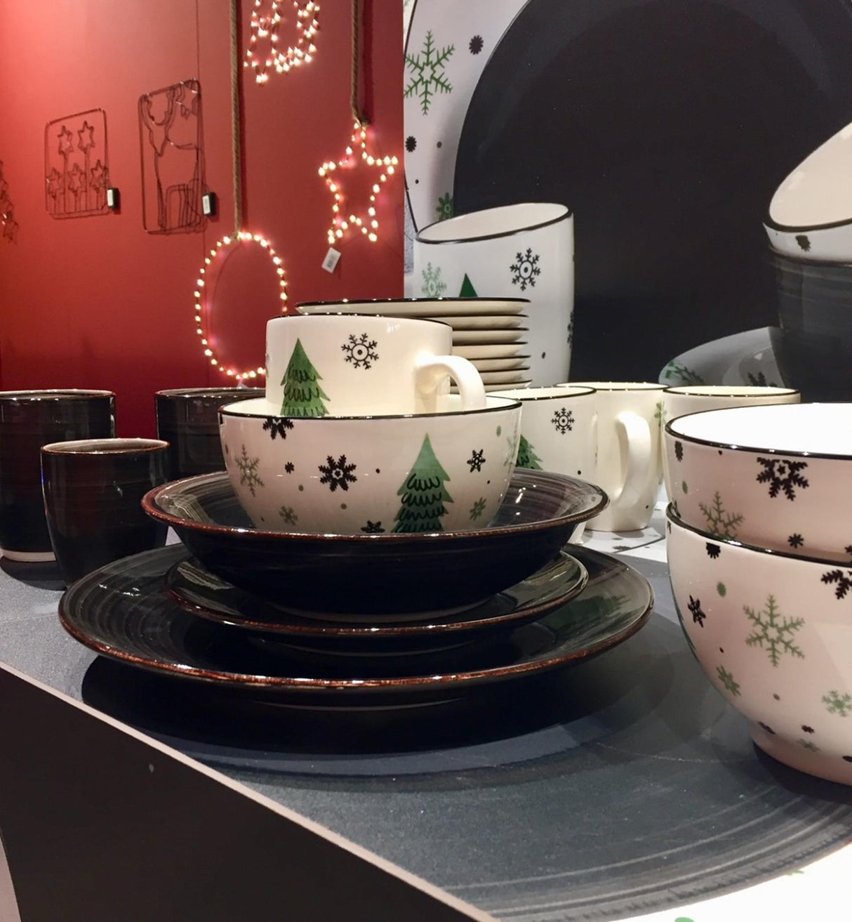 Svenska levende tallerken porcelæn med juletræ billede ã˜19cm