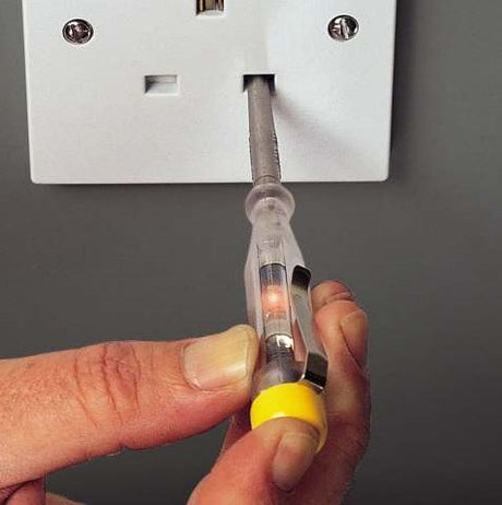 Stanley håndværktøj spændingstester 220v-250v - 3mm x 105mm - stht0-62685