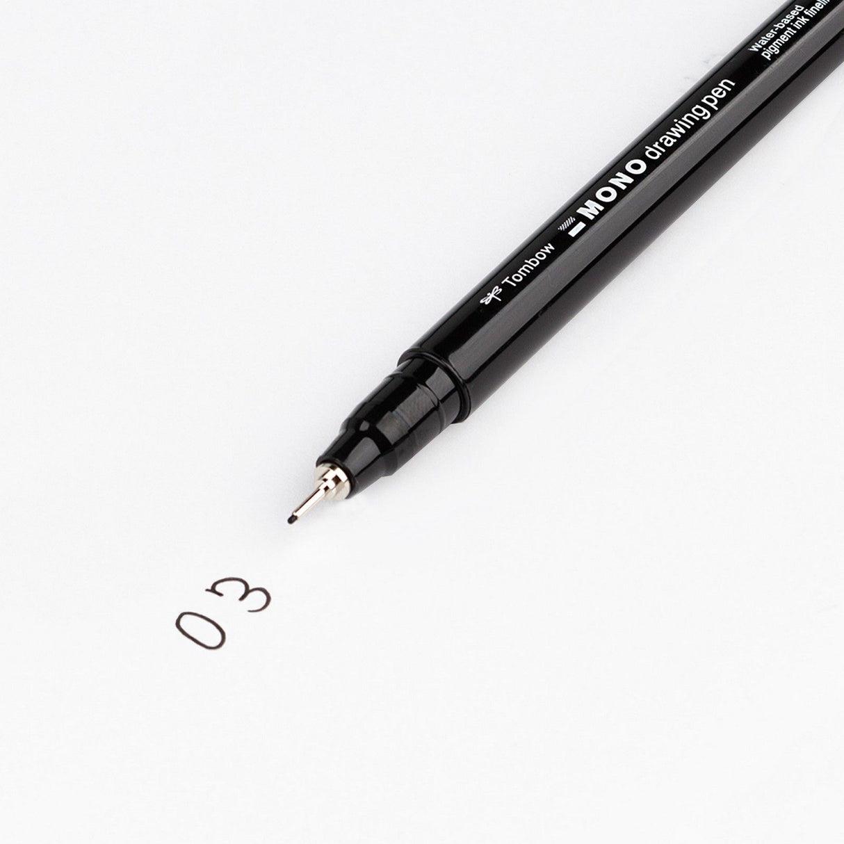 Tombow • fineliner mono tegnepen, stregbredde 03 (ca. 0,35 mm), sort